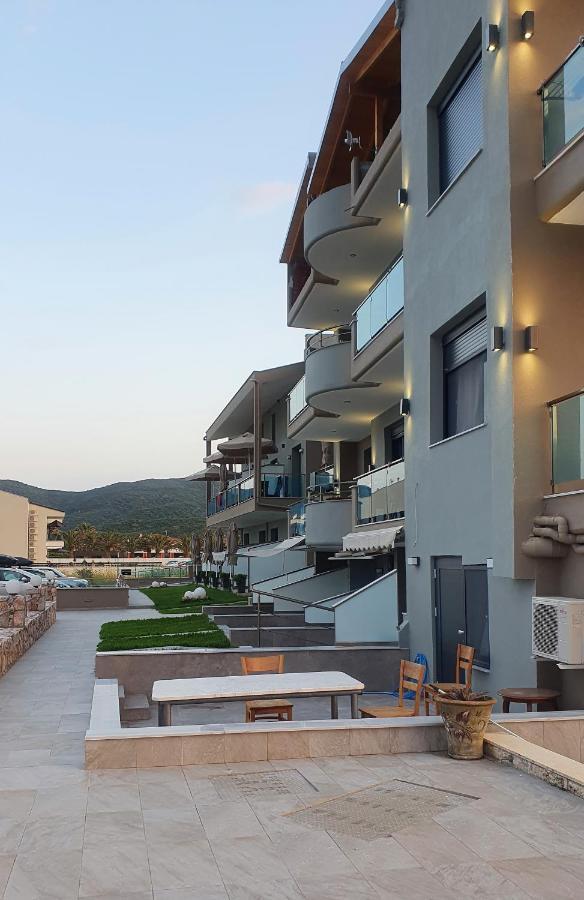 Vrahakia Beach 萨尔蒂 外观 照片